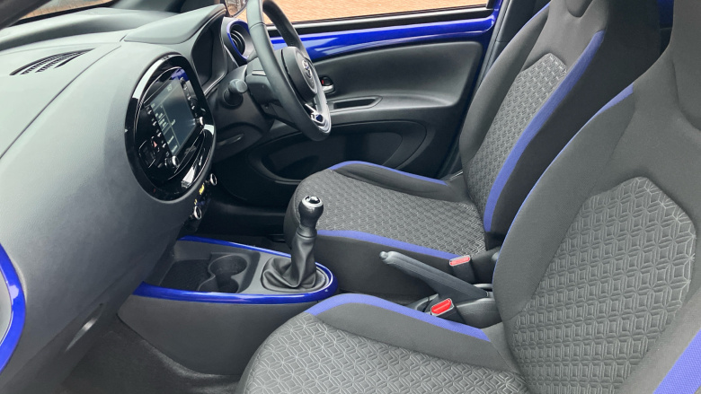 Toyota Aygo X 1.0 VVT-i Edge 5dr Petrol Hatchback